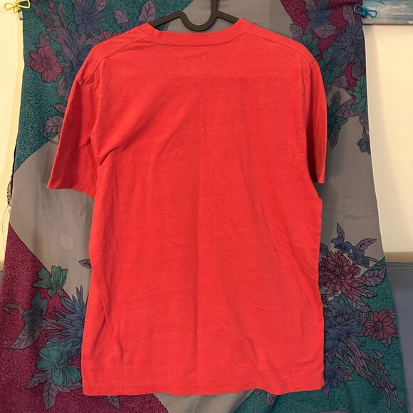 coca cola collectors graphic red tee shirt large - Picture 3 of 3